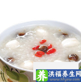 冬季<a href=http://www.duomehao.com target=_blank class=infotextkey>养生</a>喝粥最好 甜浆粥润肺健脾胃