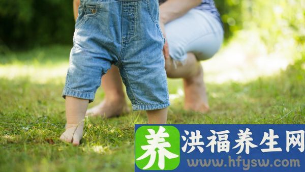宝宝闪到腰怎么办