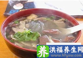 夏季喝什么汤好 四款<a href=http://www.duomehao.com target=_blank class=infotextkey>养生</a>汤解暑祛湿