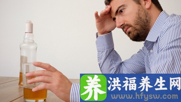 酒精中毒会出现什么症状