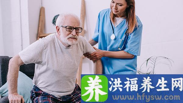 老人晚上睡觉腿抽筋是什么原因造成的