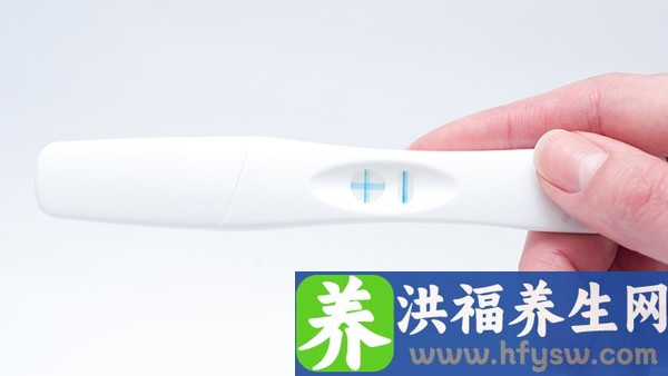 如何早期治疗女性月经不调？痛经或是女性不孕的凶手