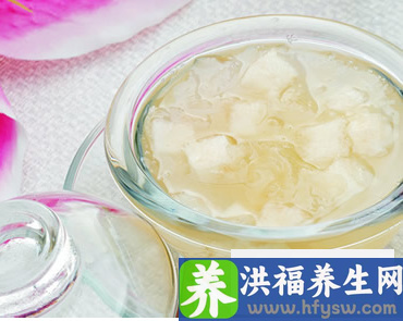 秋季多吃雪梨润燥 推荐六种雪梨<a href=http://www.duomehao.com target=_blank class=infotextkey>养生</a>食谱