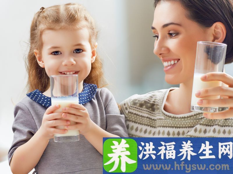 吃降压药不能喝牛奶？提醒：长期服用降压药，最好远离“4物”