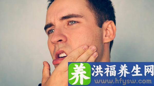 后槽牙后面的肉肿了是不是要长智齿