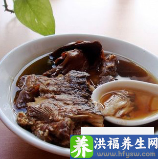 夏季重在祛湿健脾 推荐八款<a href=http://www.duomehao.com target=_blank class=infotextkey>养生</a>汤赶走湿气