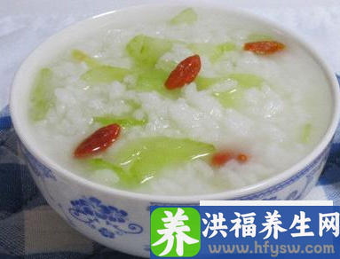 夏季<a href=http://www.duomehao.com target=_blank class=infotextkey>养生</a>八款<a href=http://www.duomehao.com target=_blank class=infotextkey>养生</a>粥 薄荷粥热解暑