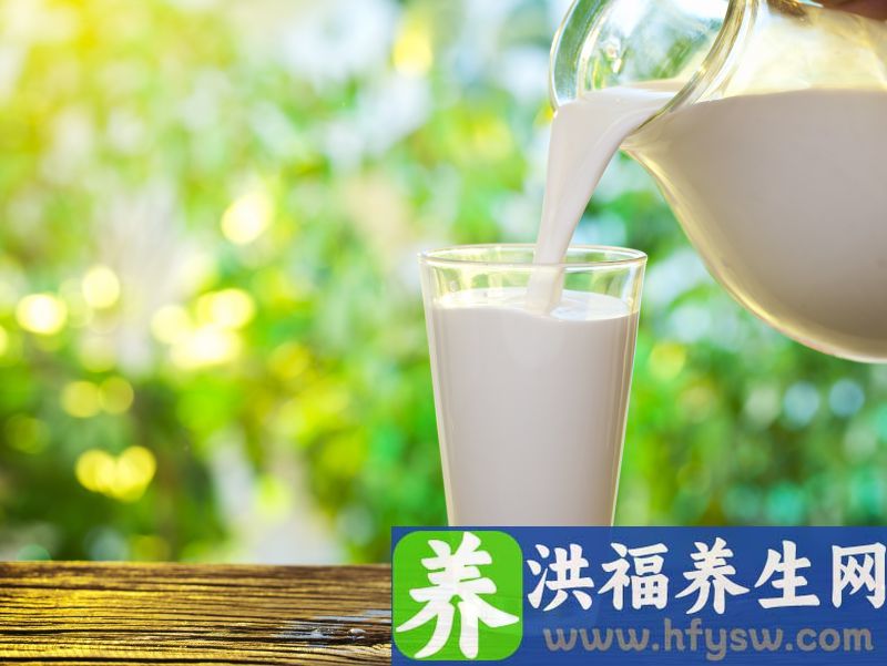 早晨经常喝牛奶的人，这6点禁忌要尽早知道，别等吃亏就晚了