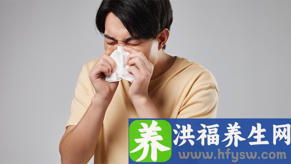 不停打喷嚏流清水鼻涕是什么原因