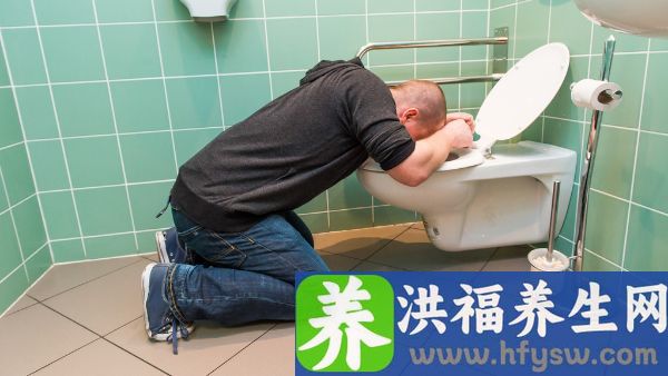 又拉又吐怎么办