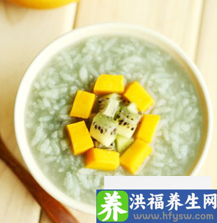 五款排毒减肥水果粥 冬季轻松吃出苗条身姿