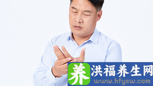 男性乳头有点疼是怎么回事
