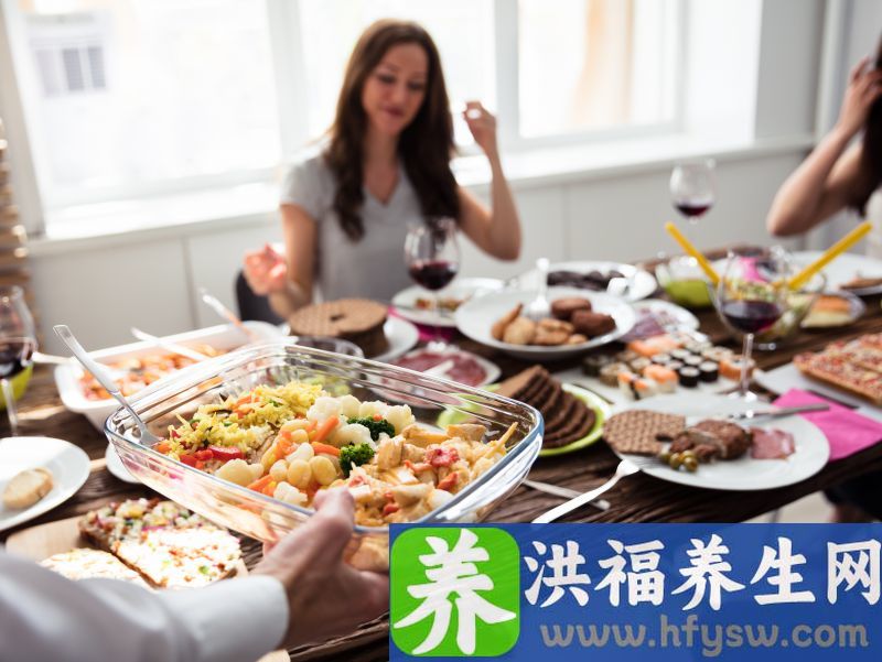 在家吃饭就健康了？这4类家常菜，其实属于高油、高盐和高糖