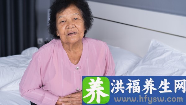 湿热中阻的症状吃什么中成药 藿香清胃胶囊是抗病毒的药吗