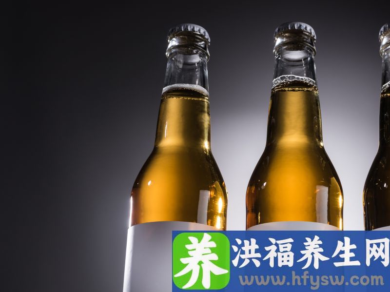 每天一瓶啤酒，长期喝会伤害健康吗？提醒：比偶尔喝大酒还危险