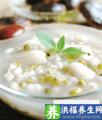 夏季最适合煲七款汤 解暑降温有益身体健康