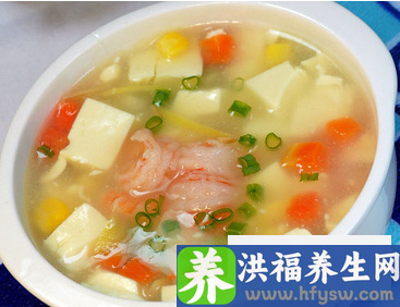 推荐六款秋季<a href=http://www.duomehao.com target=_blank class=infotextkey>养生</a>汤 晚饭前食用润燥助消化
