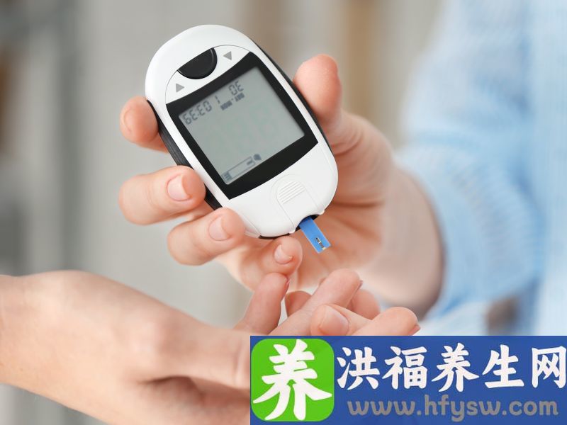 糖尿病患者，控制血糖是关键，出现4个症状，当心尿毒症已来临