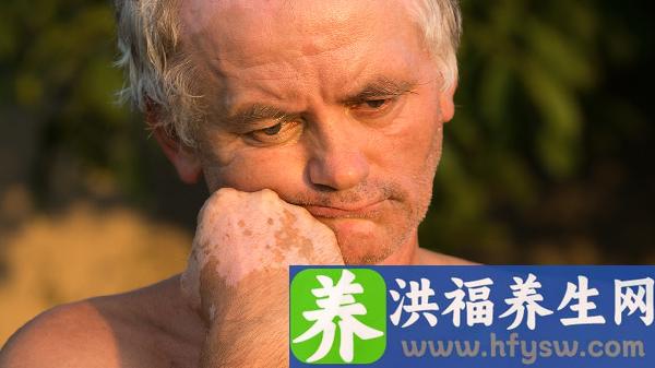 老人膝盖疼痛的原因和治疗方法