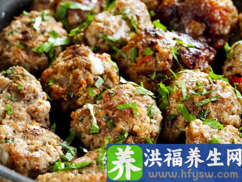 年纪越大，越不能吃肉，真的吗？50岁后，4大吃肉建议需了解