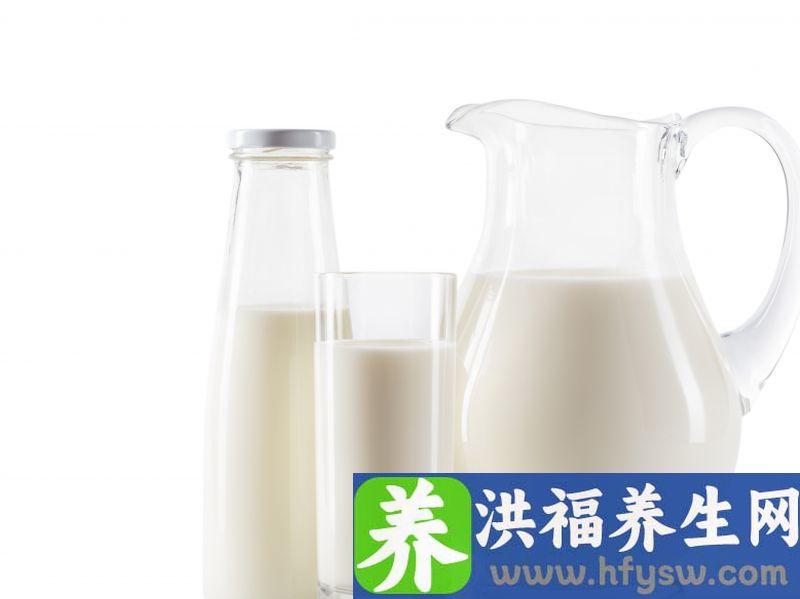 经常喝牛奶与不喝牛奶的老人，有何不同？对比差异，告诉你大实话
