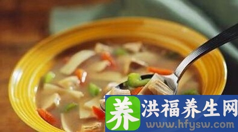 便秘的人注意了！冬天喝什么汤润肠通便