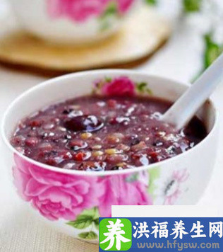 专家推荐冬季<a href=http://www.duomehao.com target=_blank class=infotextkey>养生</a>粥 滋阴润肺补肾虚