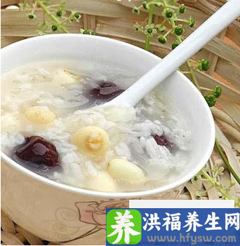 吃什么润肺 八款药膳粥滋阴养肺最有效