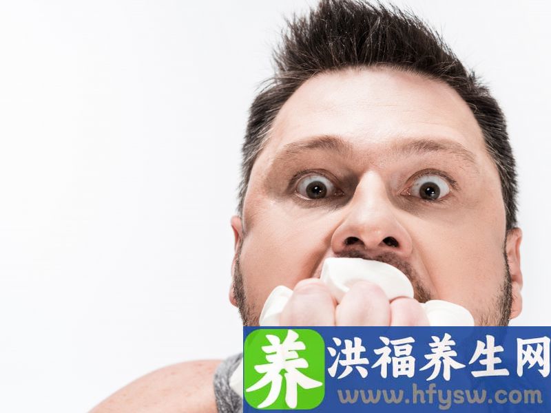 长期饥一顿饱一顿，吃饭不规律的人会怎样？4个后果让人想不到