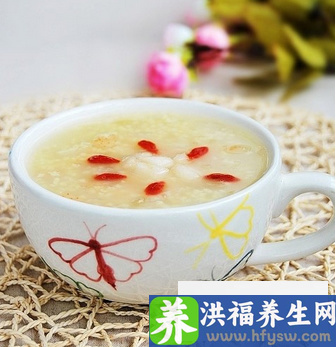 吃什么润肺 八款药膳粥滋阴养肺最有效