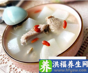 冬季适合喝什么汤 八款<a href=http://www.duomehao.com target=_blank class=infotextkey>养生</a>汤最有效进补