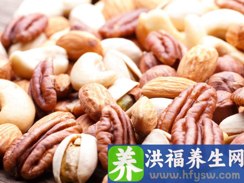 一口坚果半口油，吃多少才好？这3种坚果很“伤身”，劝你别吃