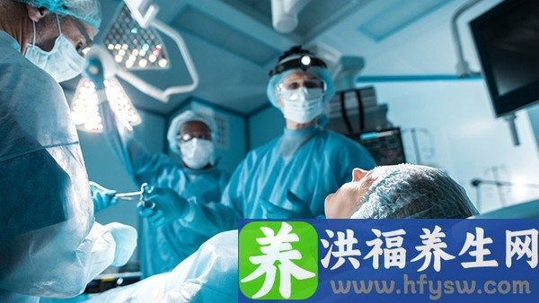 艾滋病潜伏期有哪些症状吗？艾滋病应该如何治疗？