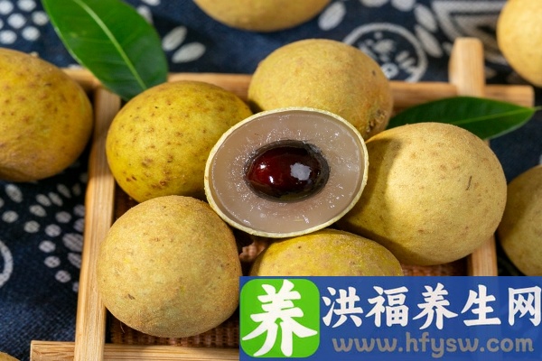 红枣桂圆泡水喝的功效