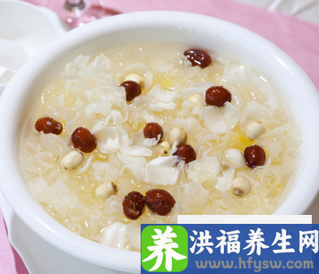 六款百合<a href=http://www.duomehao.com target=_blank class=infotextkey>养生</a>粥做法 滋阴润肺最有效