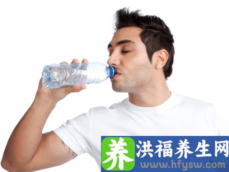 一喝水就有尿意，到底是新陈代谢太快，还是肾脏出现了问题？