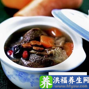 冬季手脚冰凉是气血不足 六款<a href=http://www.duomehao.com target=_blank class=infotextkey>养生</a>汤补足气血