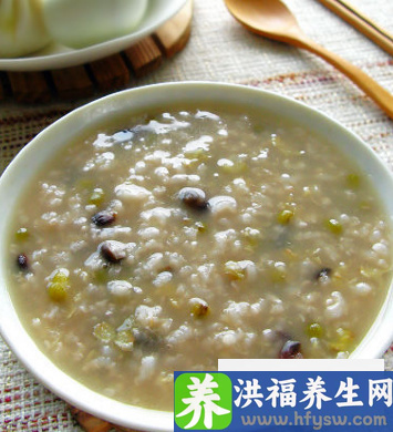 冬季<a href=http://www.duomehao.com target=_blank class=infotextkey>养生</a>注意清除内热 四款靓粥对症治疗