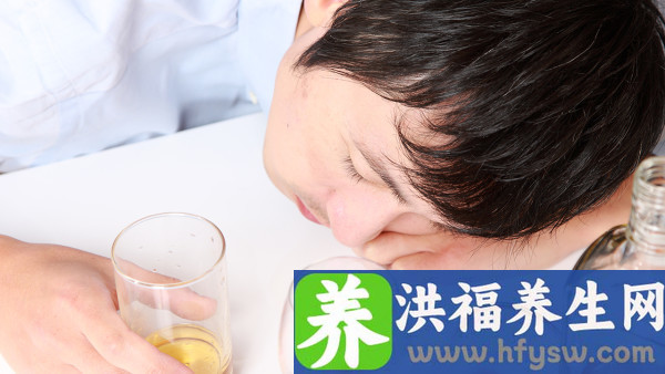 原发性生殖器疱疹常见的几个症状表现 原发性生殖器疱疹的症状表现是什么