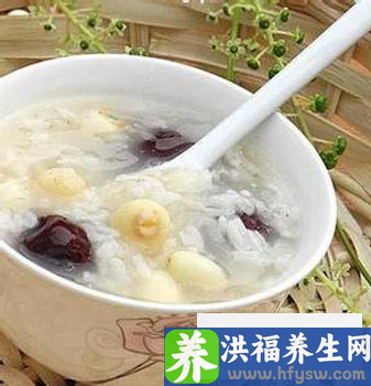 冬季喝什么粥好 八款<a href=http://www.duomehao.com target=_blank class=infotextkey>养生</a>粥滋阴养胃