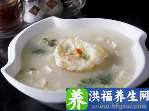 四款夏季减肥消暑汤 让你轻松喝着享瘦