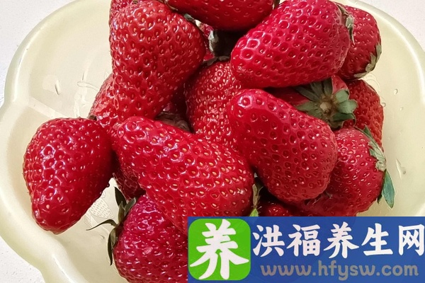 扁桃体发炎可以吃草莓吗