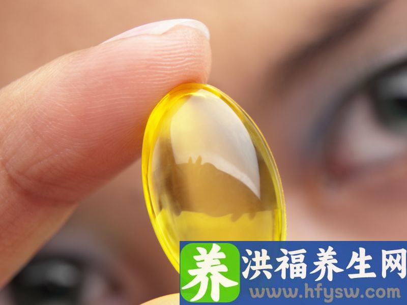 身体有这4大“表现”，或是缺乏维生素B12，多吃3种食物补充