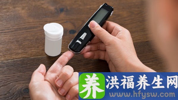 2型糖尿病肾病v期怎么读