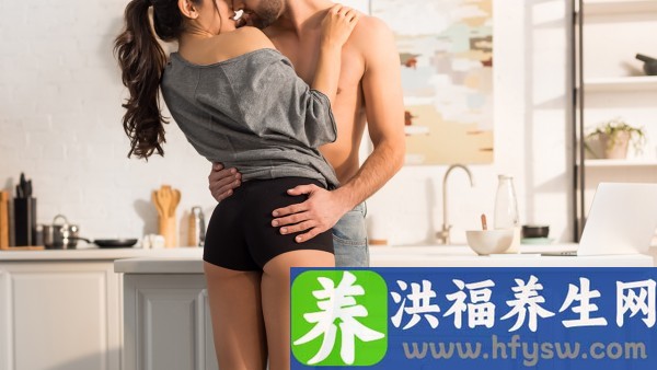 男士,练就完美肱三头肌