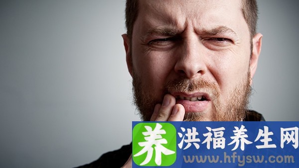 复发性口腔溃疡多见于哪些部位？如何避免口腔溃疡反复发作