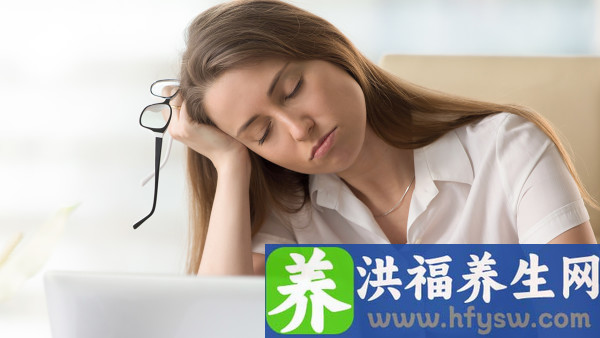 裸睡的好处是什么？裸睡可以治疗失眠吗？