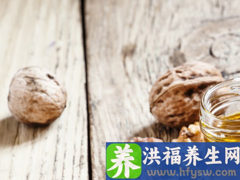 核桃是血管清道夫？核桃让血管更健康，怎么吃才正确？