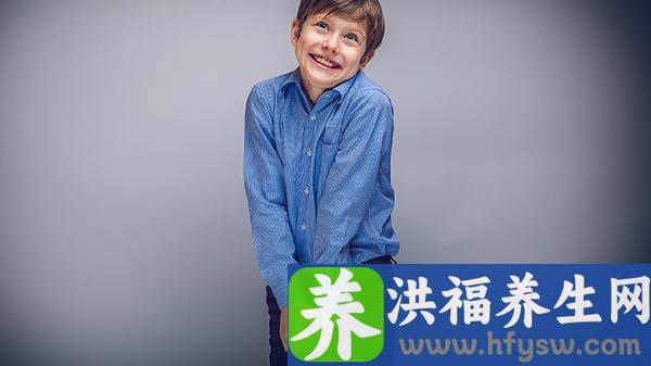 三岁男孩睾丸鞘膜积液要手术吗