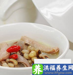 秋季<a href=http://www.duomehao.com target=_blank class=infotextkey>养生</a>食谱推荐 五款美食去火润燥